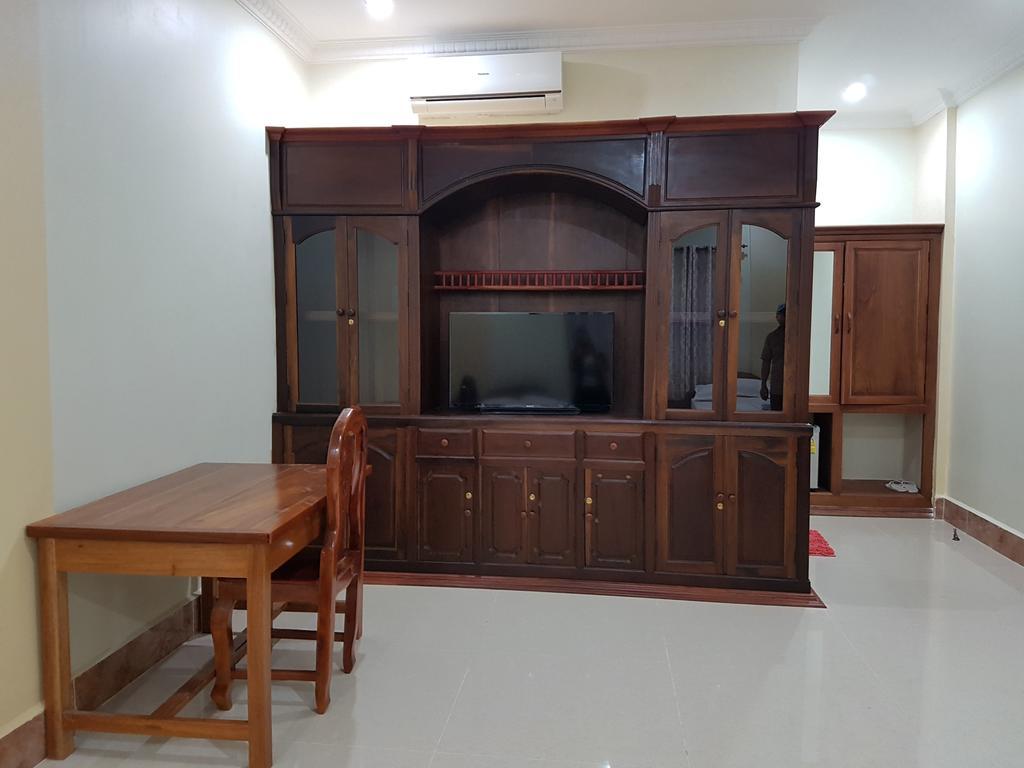 Samnop Samnang Guesthouse カンポット エクステリア 写真