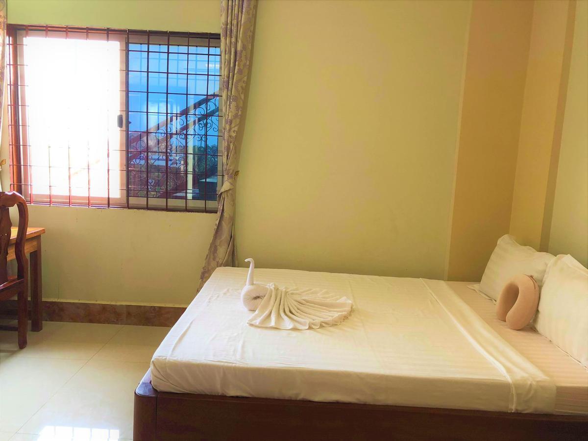 Samnop Samnang Guesthouse カンポット エクステリア 写真